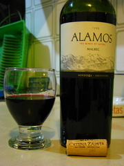 IMG 3538 Mendoza wijn die ook in NL makkelijk te verkrijgen is Gall Gall Alamos Malbec 2005