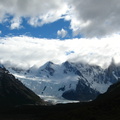 IMG 2304a Panorama Glaciar grande met El Torre die zich nog verstopt in de wolken