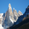 IMG 2342 Cerro Torre Aguja Egger en Cerro Standhardt in de zon deze keer