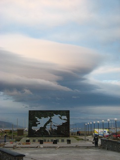 IMG 2948 Falkland monument