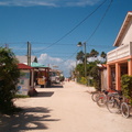 IM004300 Straatje in Caye Caulker