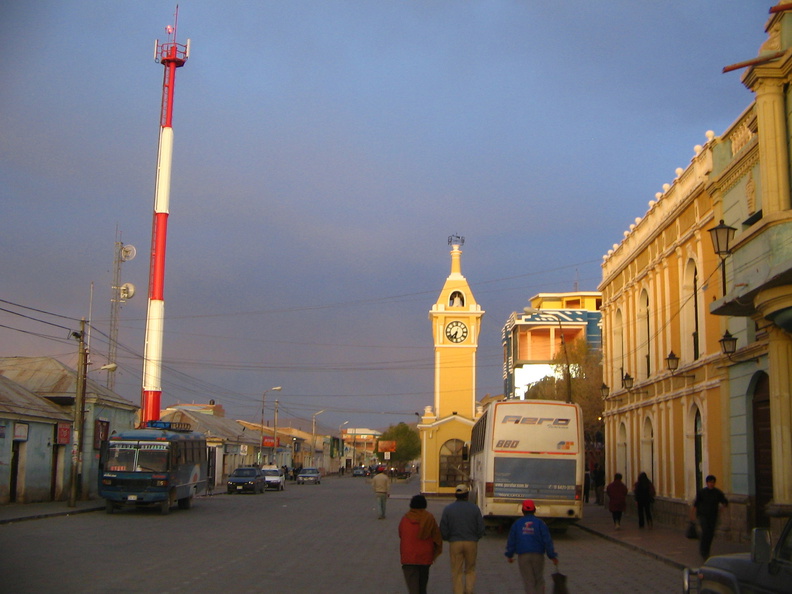 IMG_9918_Uyuni_city_center.jpg