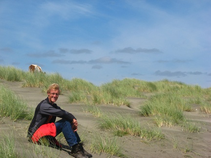 IMG 1828 Eelco met chileense koe in Chileense duinen