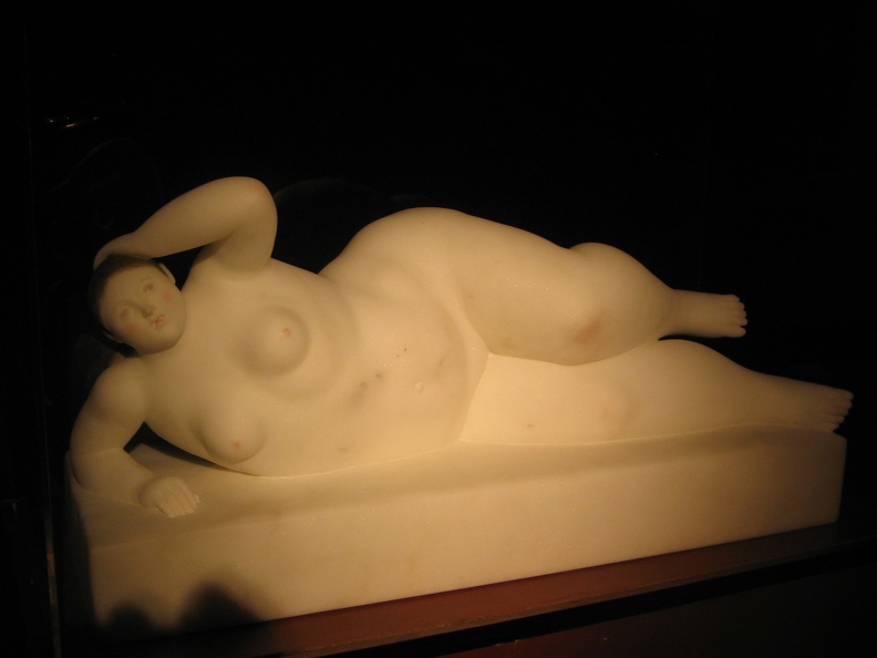 IMG_9311_Fernando_Botero_Sculpture_van_vrouw.jpg