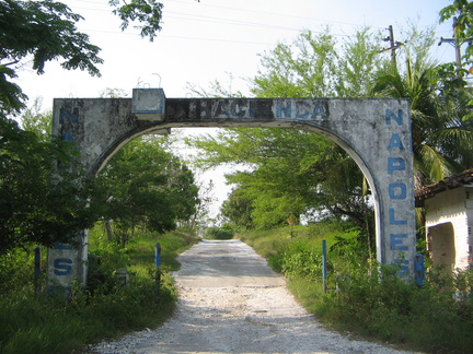 IMG 9690 De toegang tegenwoordig van de finca van Pablo Escobar