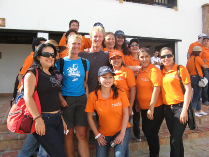 2008 Pan-Col 985 - We kwamen een hele club ING medewerkers tegen die uiteraard met ons op de foto wilden