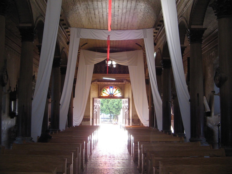 IMG_1653_Kerk_van_binnen.jpg