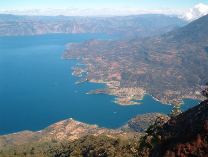 IM004613 Uitzicht over Atitlan