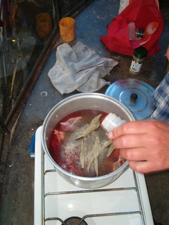 IM005039 Vlees koken voor de kroketten