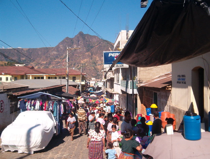 IM004743 de markt van San Pedro