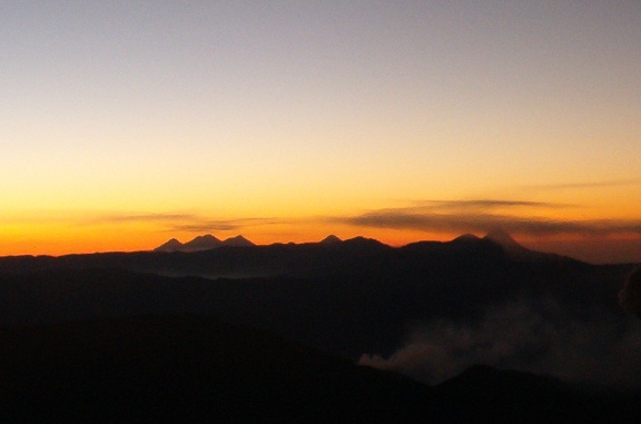 IM005509 start sunrise with view over the vulcanos of Guatemala