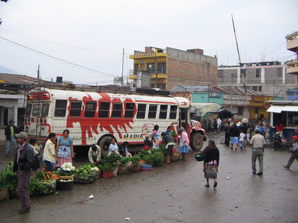 IMG 1376 Busstation en markt van Jalapa