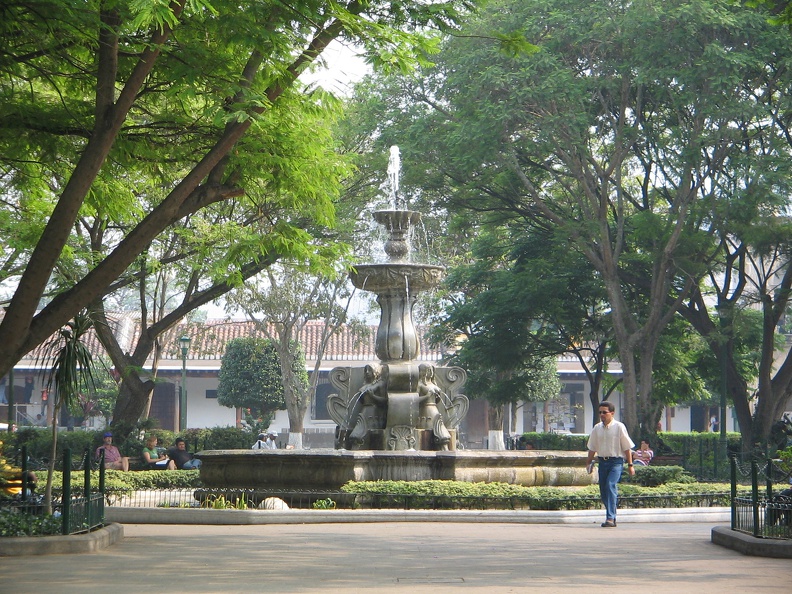 IMG_0998a_Fontein_Parque_Central.jpg