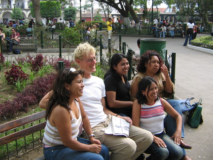 IMG 1163 Eelco populair bij de guatemalteekse scholieren