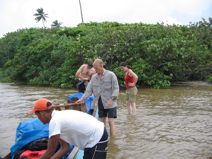 IMG 3297 Na enkele uren regen sloeg daarna het warme boegwater in de boot