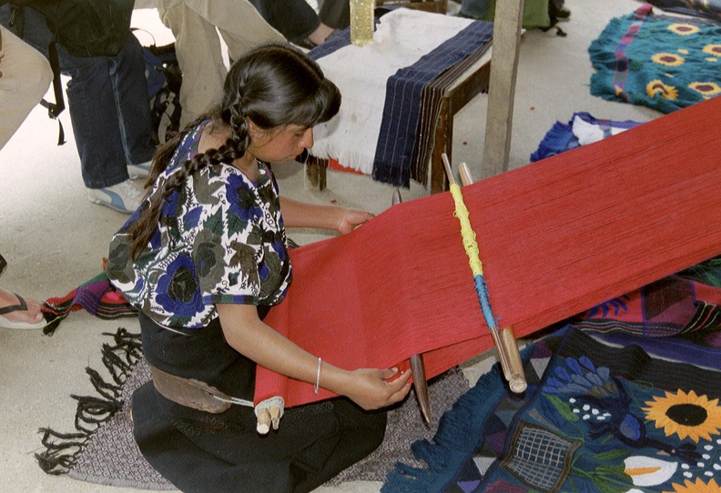 Chiapas_weaving_1.jpg