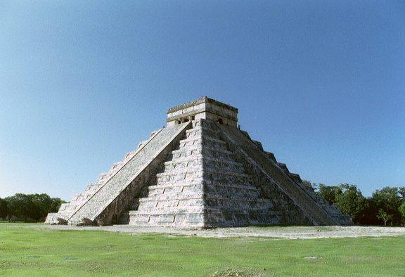 Chichen Itza El Castillo 1