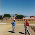 Cholula kerk piramide de gids en bas