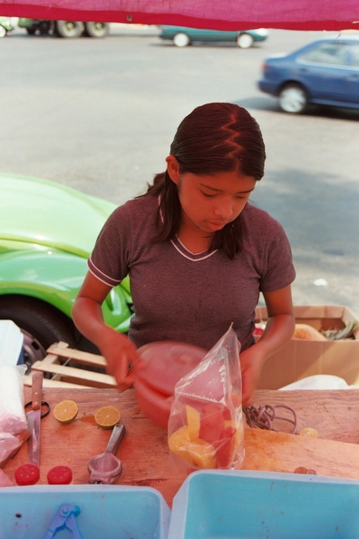 Mexico_City_La_Ciudadela_San_Juan_preparing_fruit.jpg