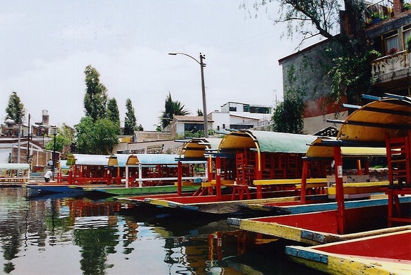 Xochimilco boats are waiting for the tourists