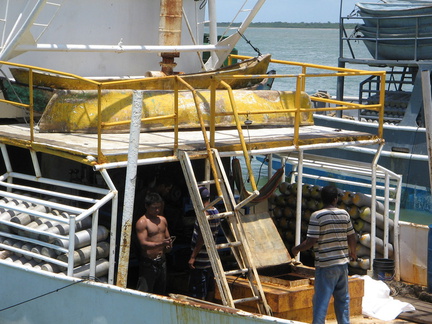 IMG 3511 Scheepjes vol duikflessen