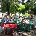 IMG_4192_Bas_in_Parque_Central_wachtend_op_een_refresco.jpg