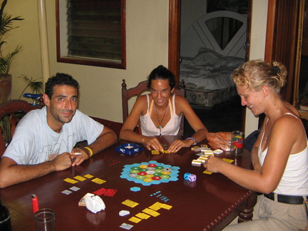 IMG 4435b Spanjaarden vinden Catan ook leuk