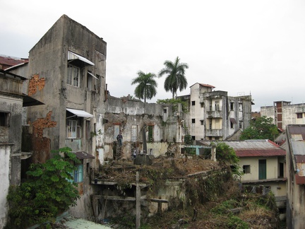 2008 Pan-Col 007 - De eerste ochtend, het uitzicht vanuit het hostel achter viel toch wat tegen