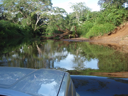 2008 Pan-Col 314 - Hiervoor was dus de 4x4 nodig, we gaan dwars door het water