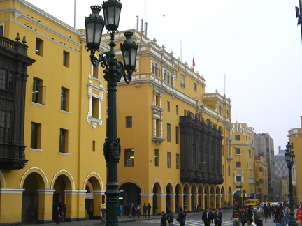 IMG 2476 Gebouwen rond het hoofdplein in Lima