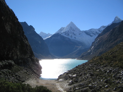 IMG 3324 Laguna Paron in de ochtendzon