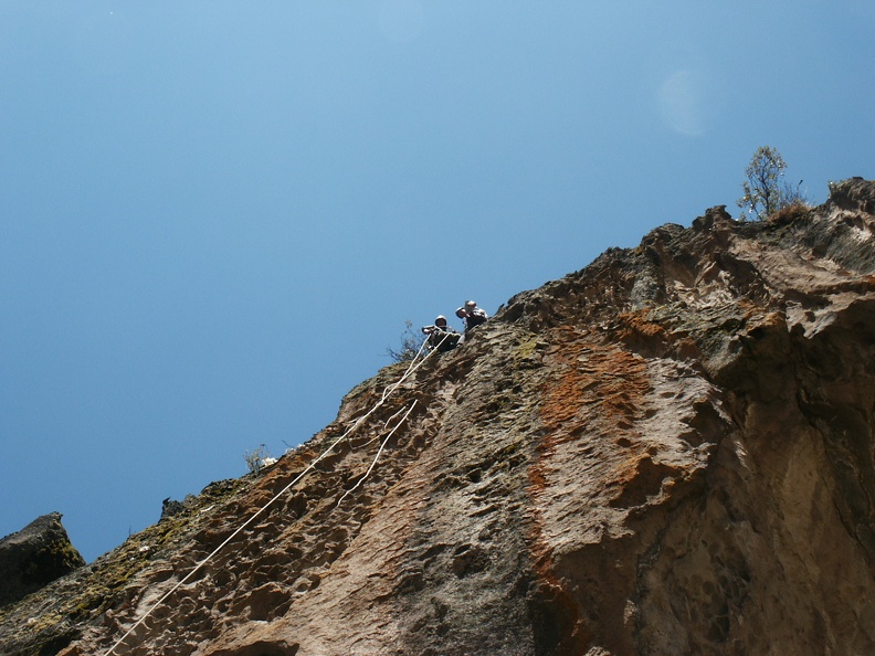 IMG 3412a Ook van onderen ziet het er hoog uit foto Assaf