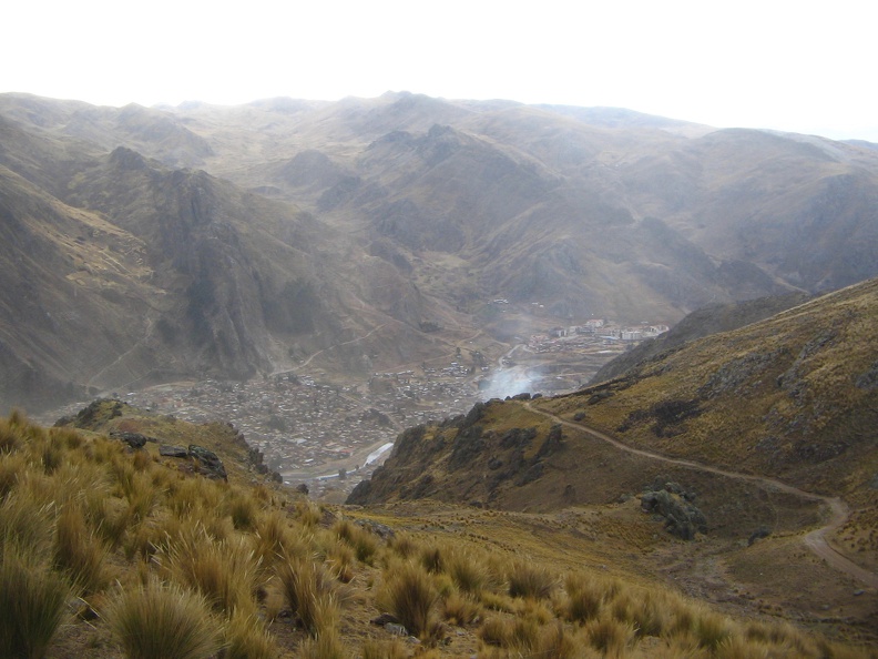 IMG_4024_Uitzicht_over_Huancavelica.jpg
