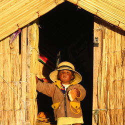 2006-08 Los Uros, Islas flotantes