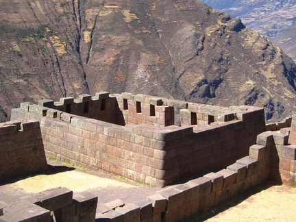 IMG 4344 Perfect strakke gebouwen Pisac ruines