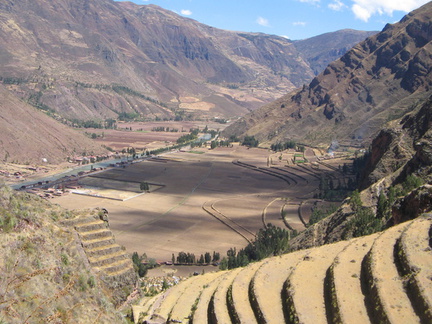 IMG 4374 Terrasvelden bij teruglopen naar Pisac dorp