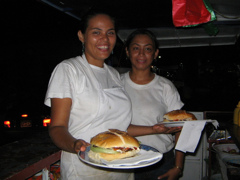 IMG_4073_Welverdiende_superhamburgers_in_Leon.jpg