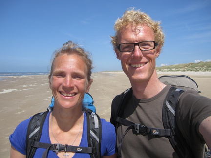 0650 - Bas en Eelco op het strand