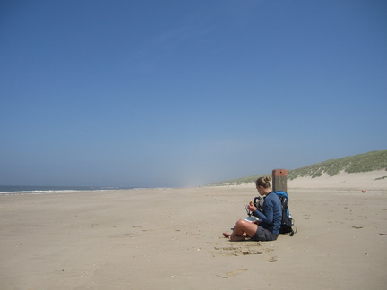 0720 - Bas geniet van croissantje