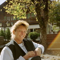 Gstaad Connie op het terras