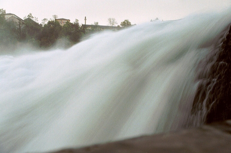 Rheinfall_lange_sluitertijd.jpg