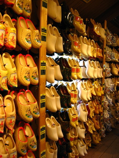 IMG 4251 - Wooden clogs