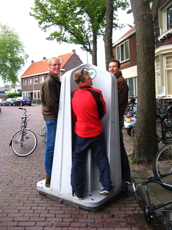 IMG 4301 - Eelco, Paul and Marco in the Pissoir