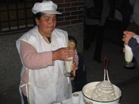 Verkoop van warme Ponche in Huancayo