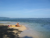 Bas on private beach, Punto Cahuito