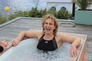 2016-02-07 Workshop Wim Hof Methode - Bas in het ijsklontjesbad 3